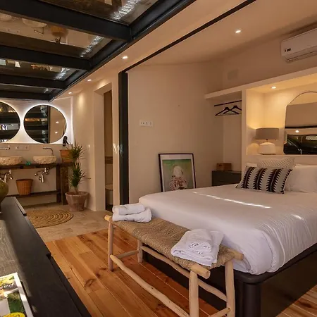 Zari Apartment
