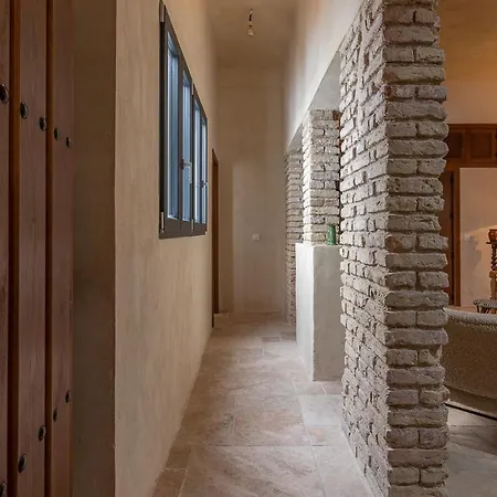 Zari Apartment