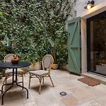 Apartment Zari *