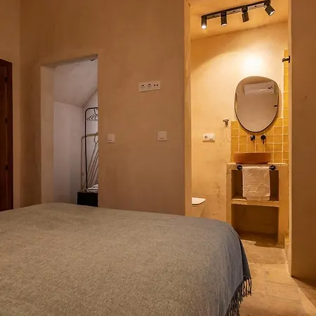 Zari Apartman