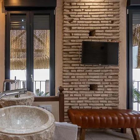 Zari Apartman